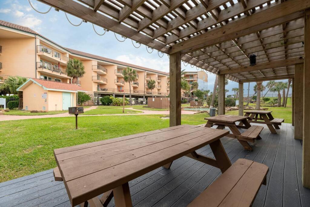 Baca Beach Escape I - 3 Pools - Pet Friendly Galveston Eksteriør bilde